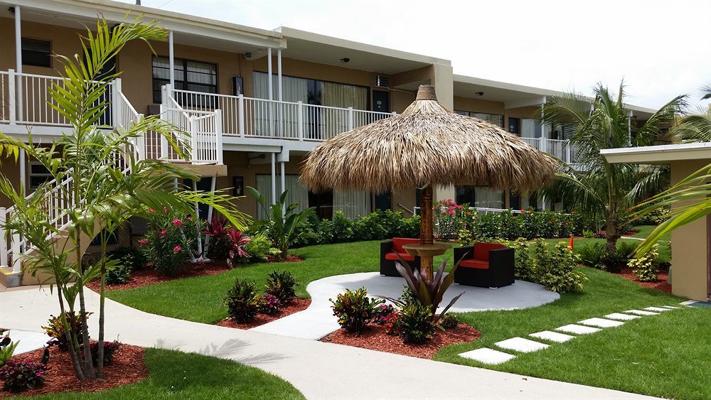 Oceans Beach Resort & Suites 폼파노 비치 외부 사진