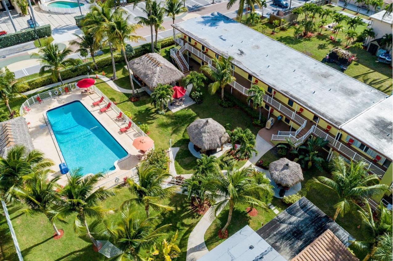 Oceans Beach Resort & Suites 폼파노 비치 외부 사진